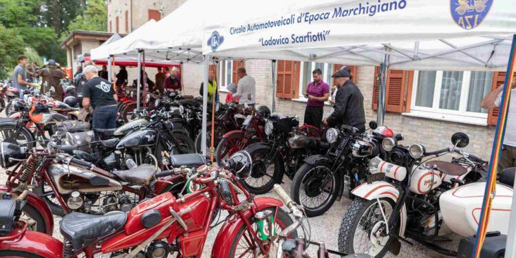 29^ RIEVOCAZIONE DEL CIRCUITO CHIENTI E POTENZA PER MOTO D’EPOCA: SUCCESSO DI PRESENZE E DI CONSENSI